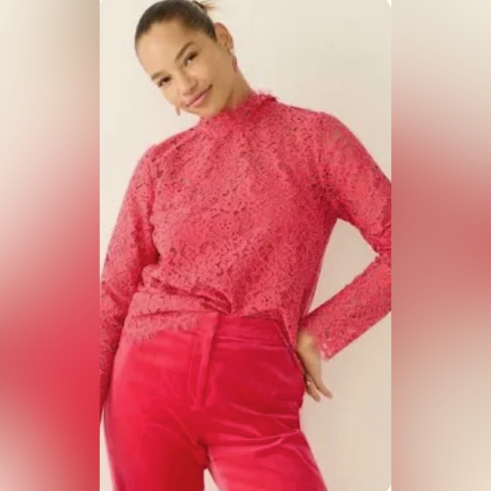 JCREW SCALLOPED LACE
MOCKNECK TOP PINK
SIZE 10 NWT